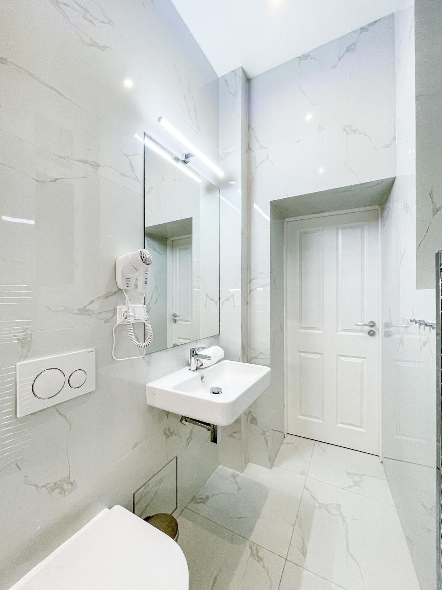 Powder Tower Aparthotel *